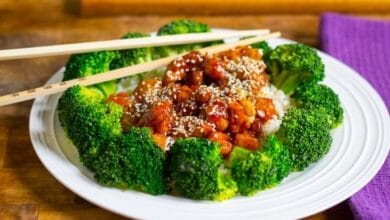 دجاج بوربون مع البروكلي