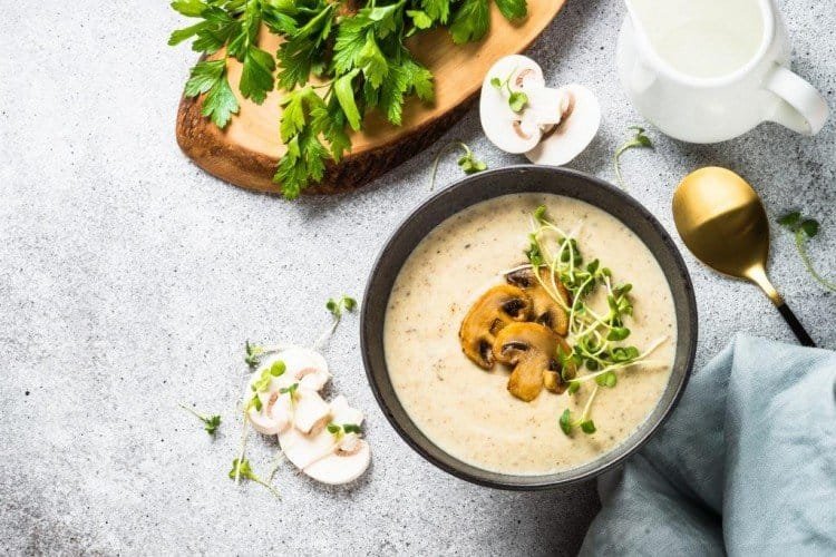 شوربة الفطر وحبة الشيا