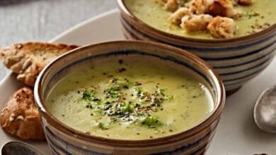 حساء البروكلي والجبن