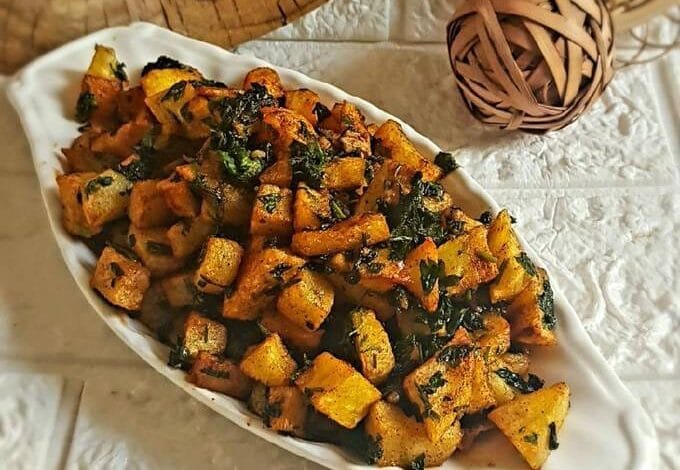 مفركة بطاطا وكزبرة