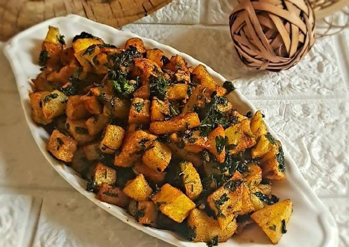 مفركة بطاطا وكزبرة