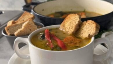 حساء السالمون التايلندي