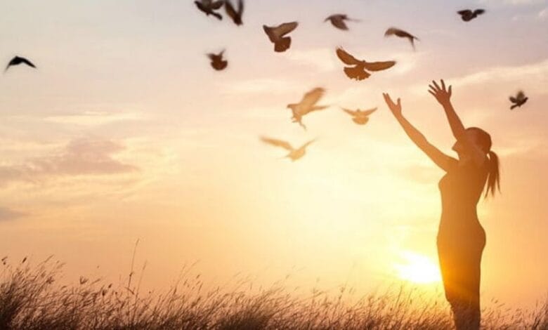 حضورك يهزم الخداع