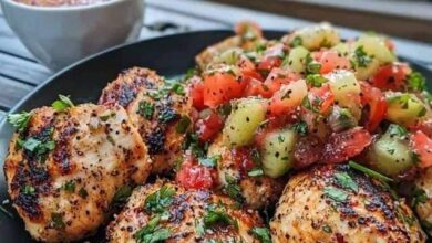 سلطة الكيوي والفريز بالدجاج والثوم