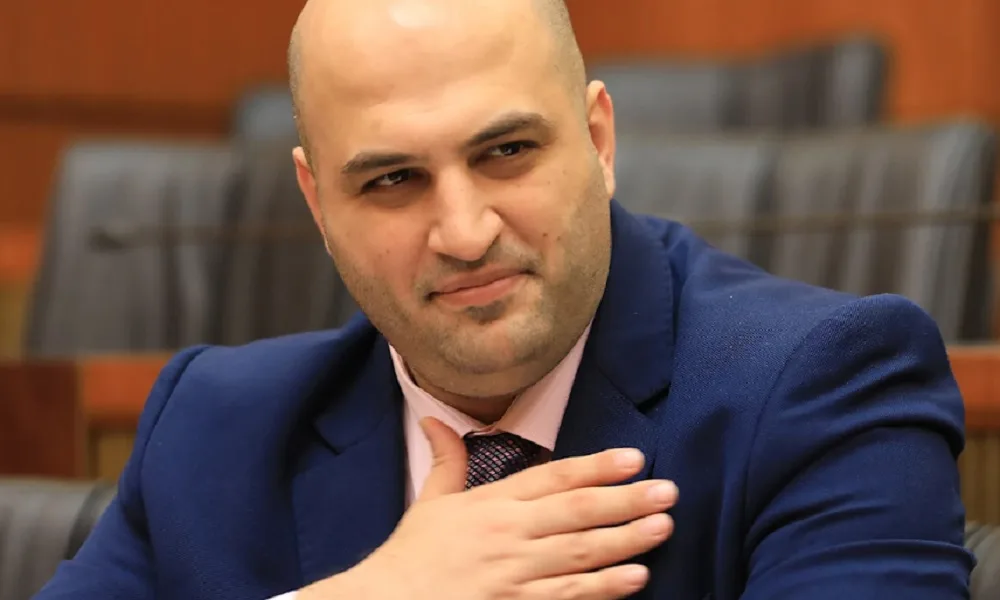 وزير الصحة راكان ناصر الدين بكفيكم