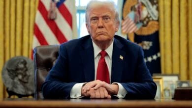 ترامب بكفيكم