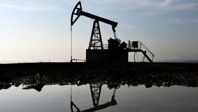 النفط بكفيكم