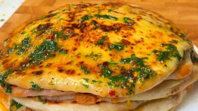 فطيرة البطاط والجبن بالمقلاة