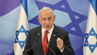 نتنياهو بكفيكم