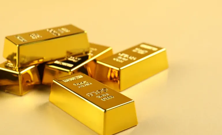 الذهب بكفيكم